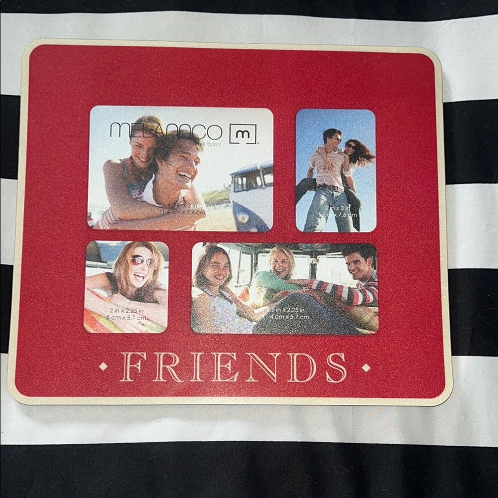 Mikasa Friends Photo Frame Red Mouse Pad